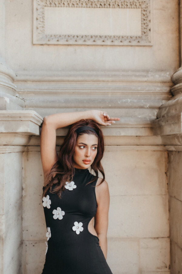 Arissa Khan X Miakee – Viara