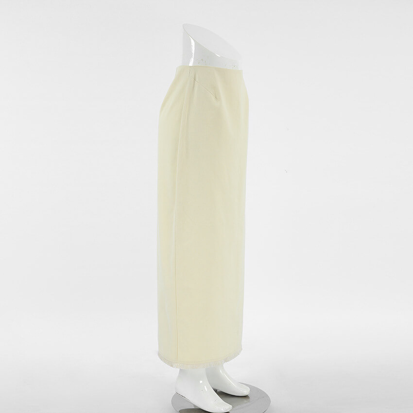 712